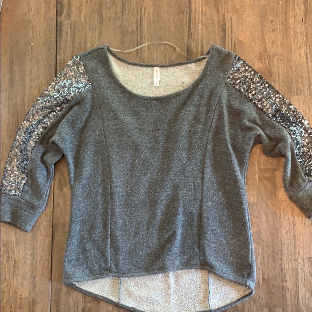 🍭3/$23 Sequin Sweater
